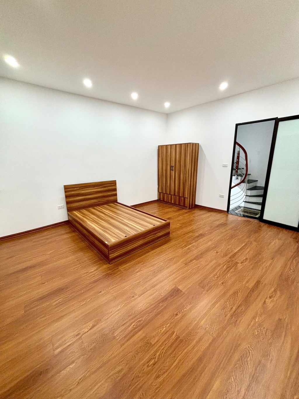 Nhà Trần Quý Cáp Đống Đa 35.6m² - Ô tô vào tận nhà, Sổ hồng sẵn!