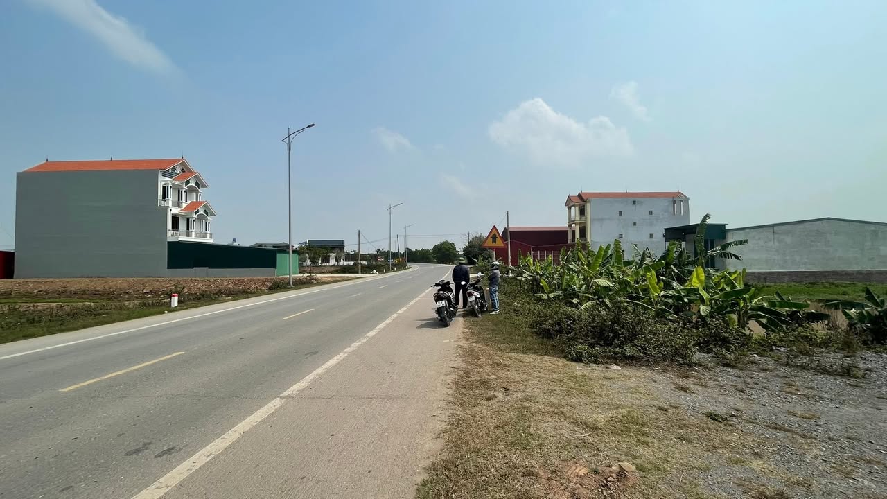 Đất nền Mặt đường Vành đai Duy Tiên 240m² - Sổ đỏ chính chủ, giá đầu tư!