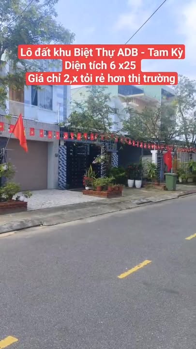 Bán Gấp Townhouse Mặt Tiền Nguyễn Thị Định, Tam Kỳ - 150m² Giá Tốt