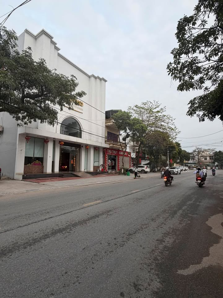 Đất nền Móng Cái 90m² giá 3.9 tỷ - Sổ đỏ chính chủ