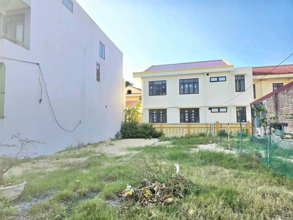 Đất Nền Quảng Ninh 100m² - Sổ Đỏ Thổ Cư, Giá 2 Tỷ