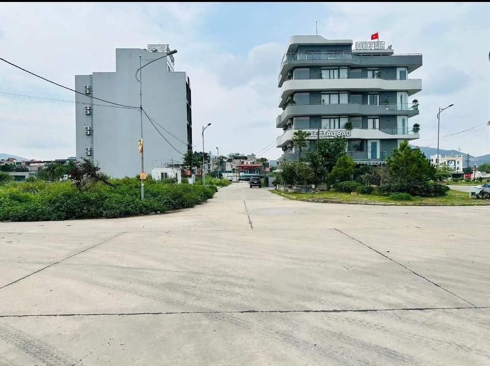 Đất nền Uông Bí 108m² - Ngay Ngã 3 Đường 10, Sổ Đỏ Chính Chủ