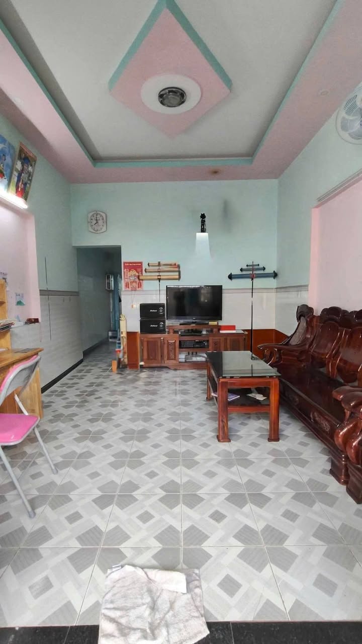 Nhà Sổ Chung Dĩ An 65m² - 3PN, Hướng Đông Nam Giá 1.3 Tỷ