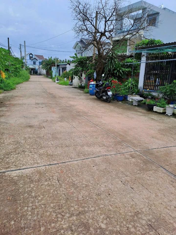 Nhà Mặt Tiền Đường Bê Tông Xã Trung An Củ Chi 147m² - Giá 3.3 Tỷ