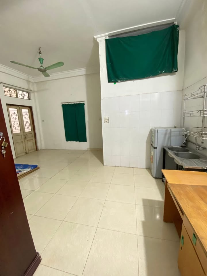 Cho thuê phòng trọ 2.5-3tr/tháng, gần Phạm Văn Đồng, Hà Nội