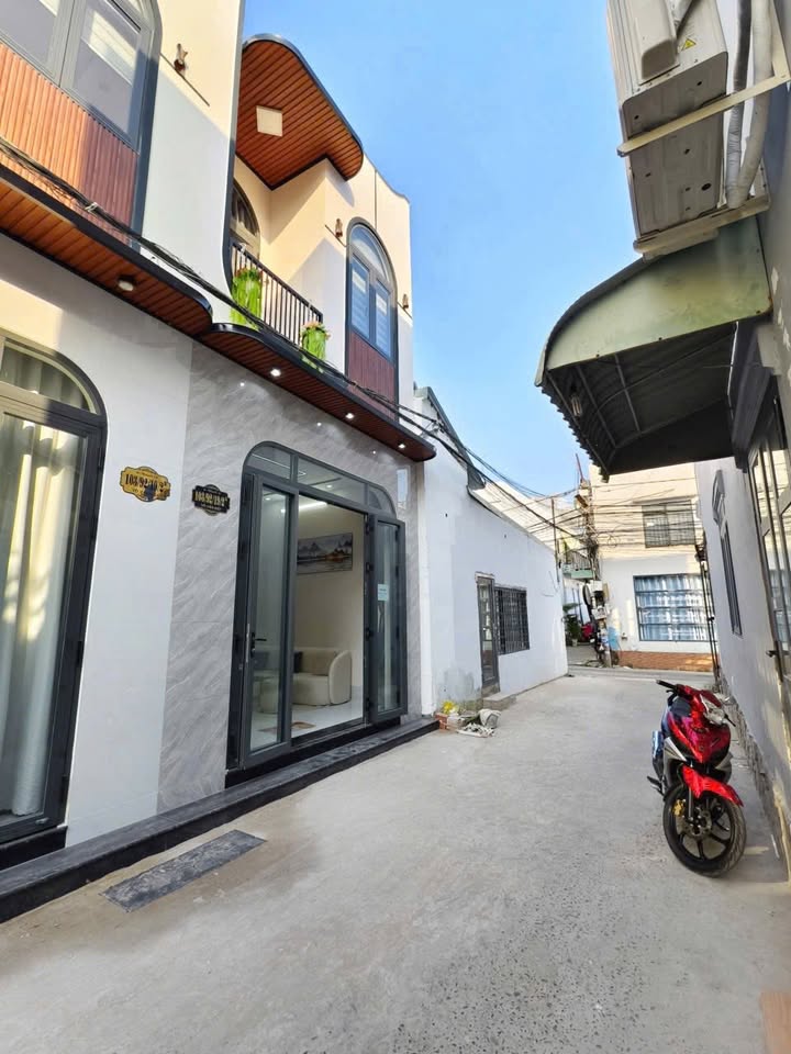 Nhà 2 Tầng Hiện Đại 40m² Hẻm Xe Hơi Phạm Ngọc Hưng, Cần Thơ - 2.85 Tỷ