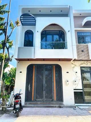 Nhà 2 Tầng KDC Văn Hóa Tây Đô - 65m² - Đối diện công viên - 4.25 tỷ