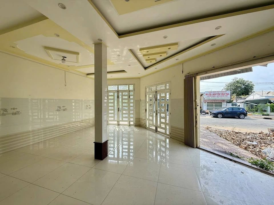 Nhà Mặt Tiền Lê Minh Hữu, Vĩnh Long - Kinh Doanh Đắc Lợi, 4PN, 100m², 4.2 Tỷ