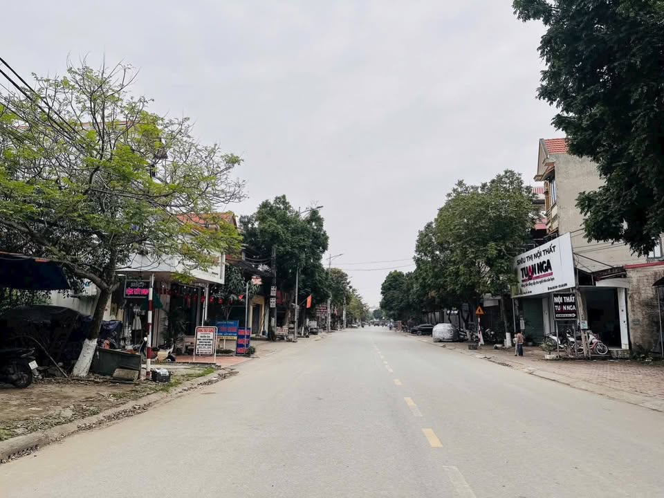 Nhà Mặt Tiền Tỉnh Lộ 280 - 120m² Kinh Doanh Sầm Uất, Thị Trấn Thứa