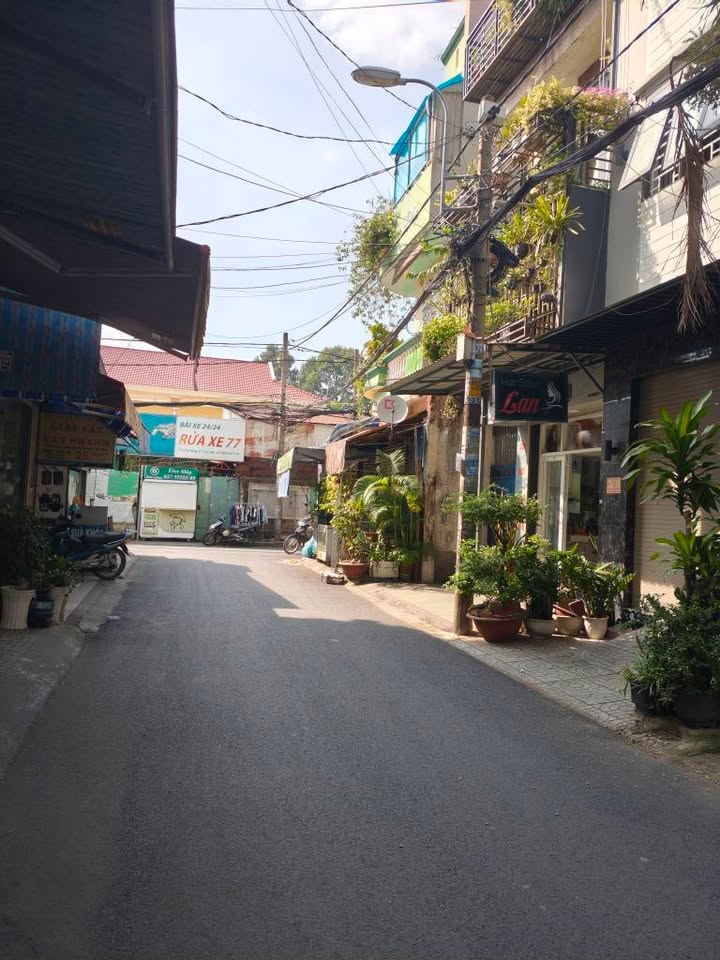 Nhà 4.25x18m P.17 Gò Vấp - Kinh doanh sầm uất, xây mới 3 lầu