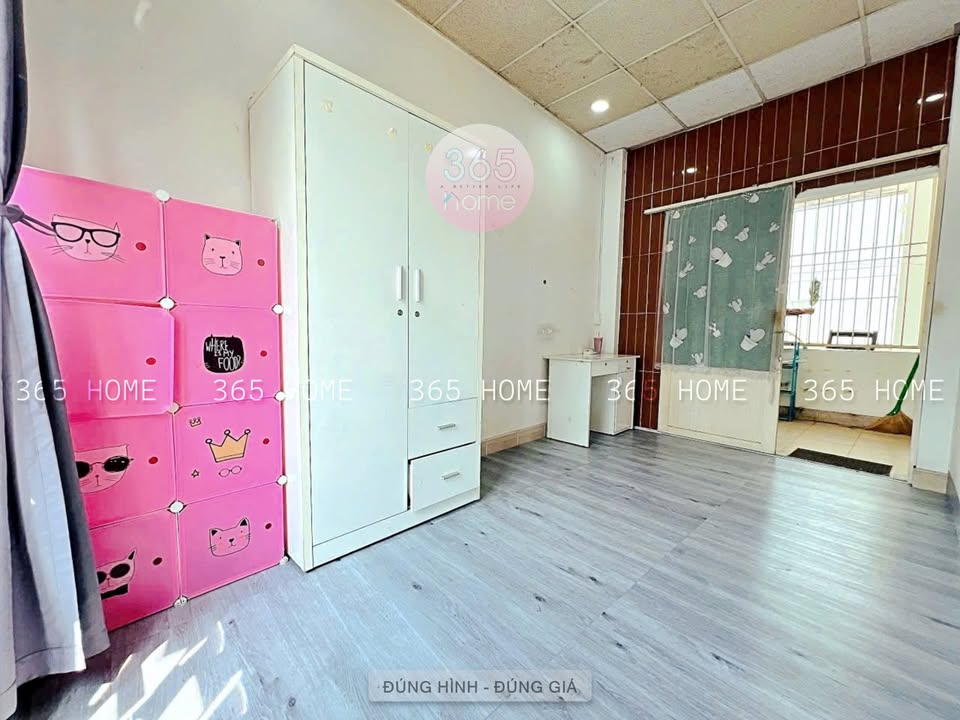 Cho thuê phòng có ban công & máy lạnh Quận 7, 3.5 triệu/tháng