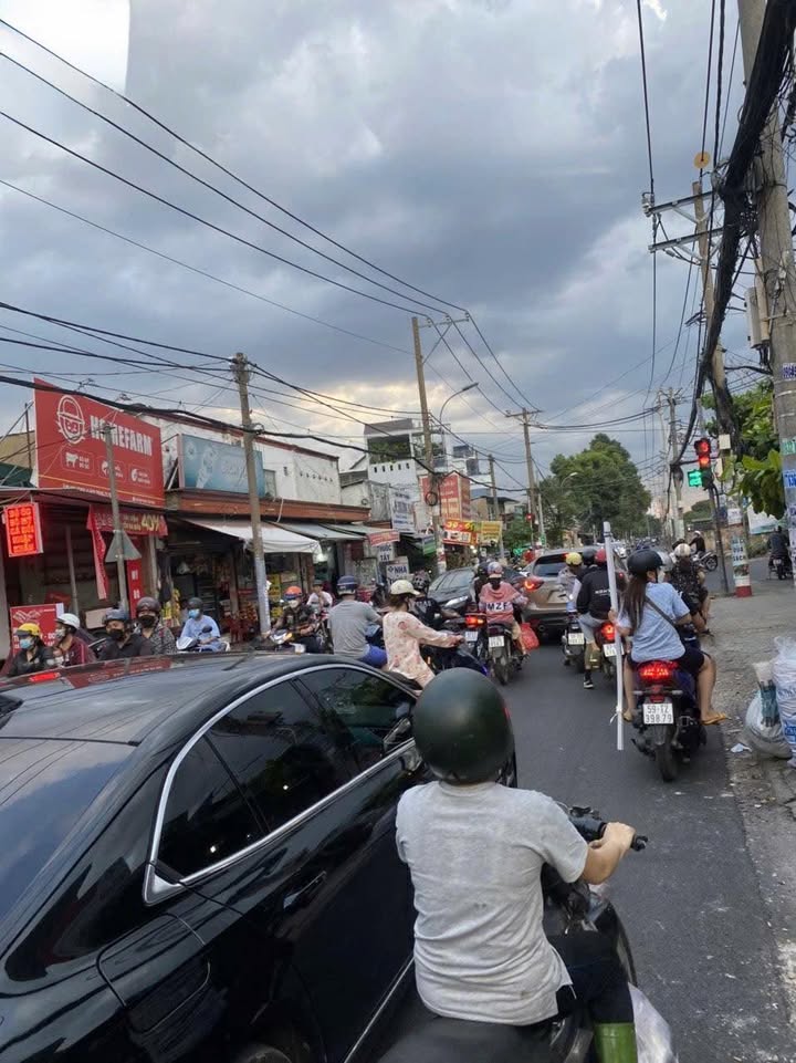 Bán Gấp 2 Nhà Mặt Tiền Kinh Doanh Linh Trung, Thủ Đức - 147m² - 19 Tỷ