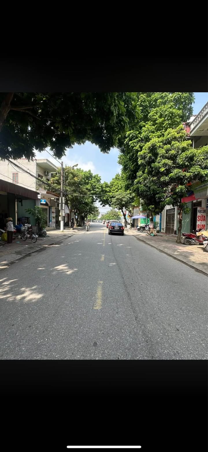 Nhà Mặt Tiền Hải Thượng Lãn Ông Ninh Bình - Kinh Doanh Sầm Uất, Giá 8 Tỷ