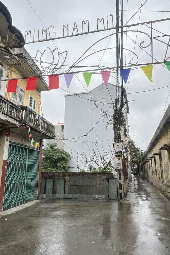 Nhà Phố Bần 84m² - Hướng Nam, Kinh Doanh Tốt, Giá 3.x Tỷ