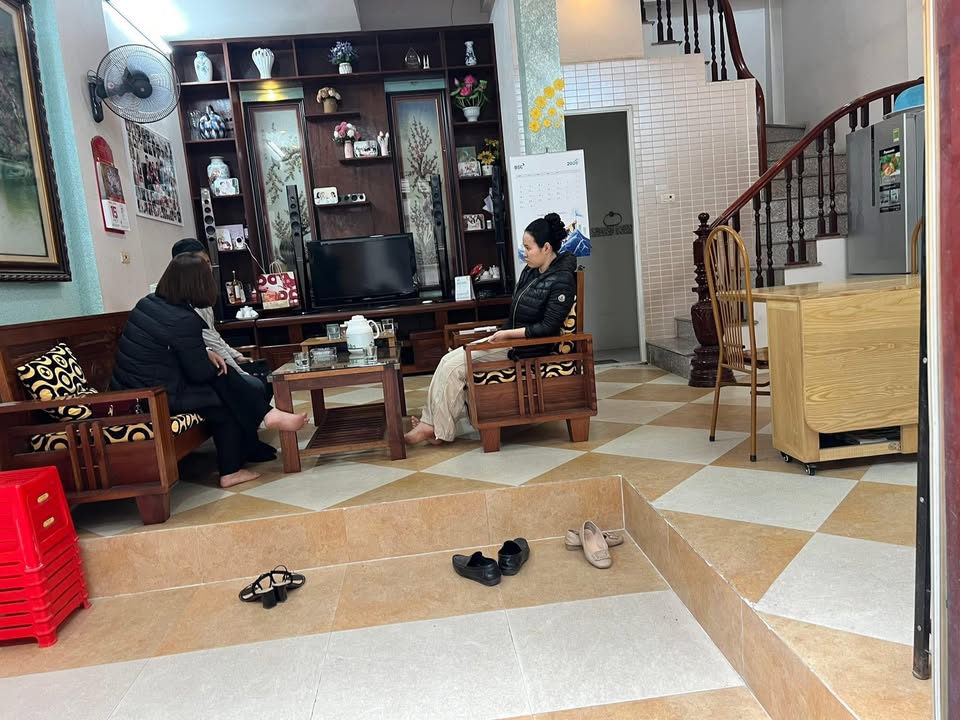 Nhà 4 tầng Trần Phú 40m² - Ngõ ô tô, 1 nhà ra đường - Chỉ 7 tỷ