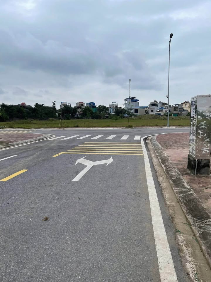 Đất nền KĐT Nam Sông Đào 72m² - Mặt tiền 4.5m - Giá F0 chỉ 2.49 tỷ