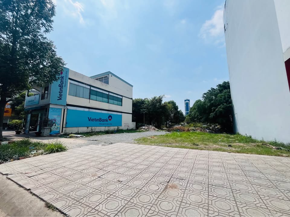 Đất nền Dĩ An Bình Dương 94m² 15 tỷ - Pháp lý rõ ràng!