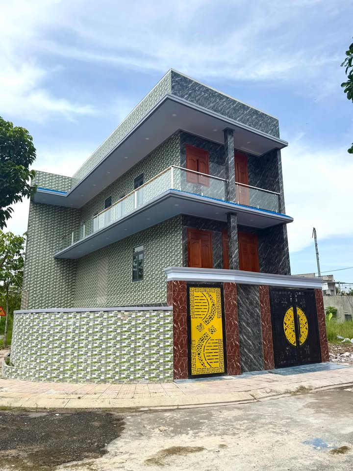 Nhà Góc Đẹp Khu Đô Thị Phát Hưng - 200m² Full Thổ Cư, Giá 3 Tỷ