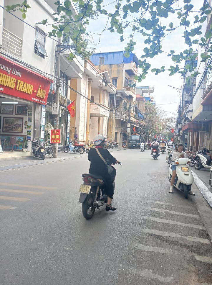 Nhà Mặt Phố Cổ Nam Định 108m², 3 Tầng - Kinh Doanh Đa Ngành Nghề