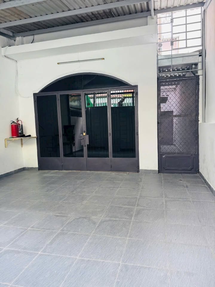 Nhà Nguyên Căn Gò Vấp 70m² - Hẻm Xe Hơi - 8 Triệu/Tháng