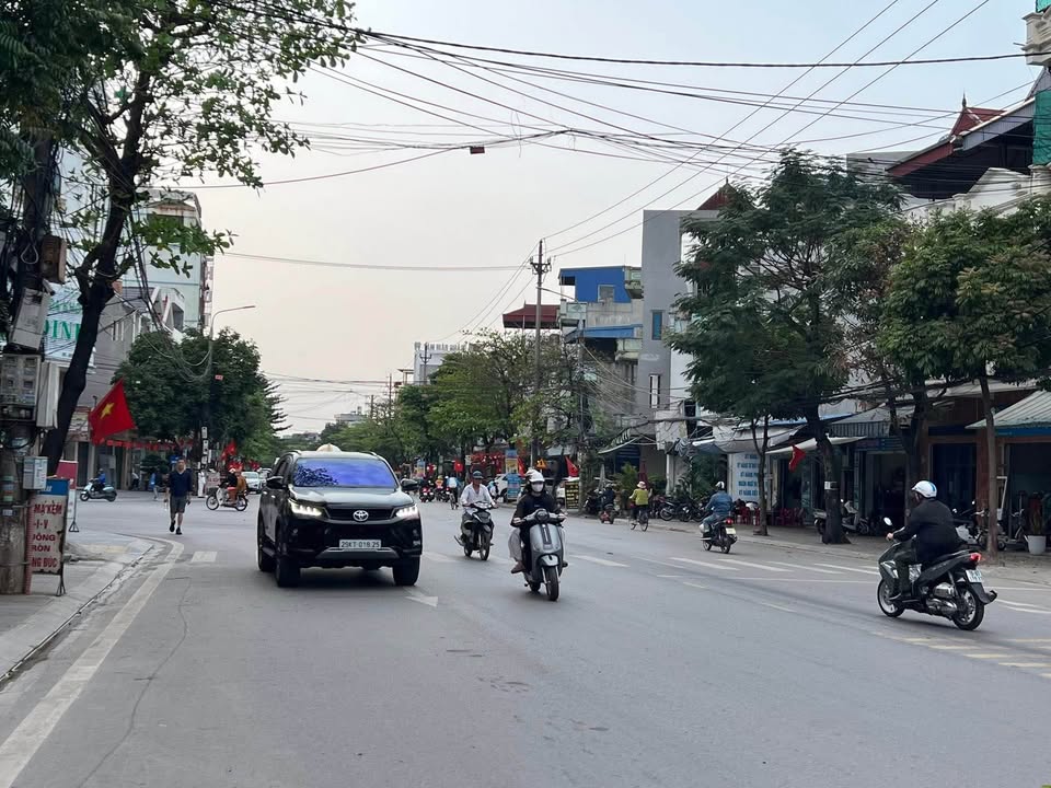 Nhà Mặt Tiền Song Hào, Nam Định 150m² - Kinh Doanh Sầm Uất