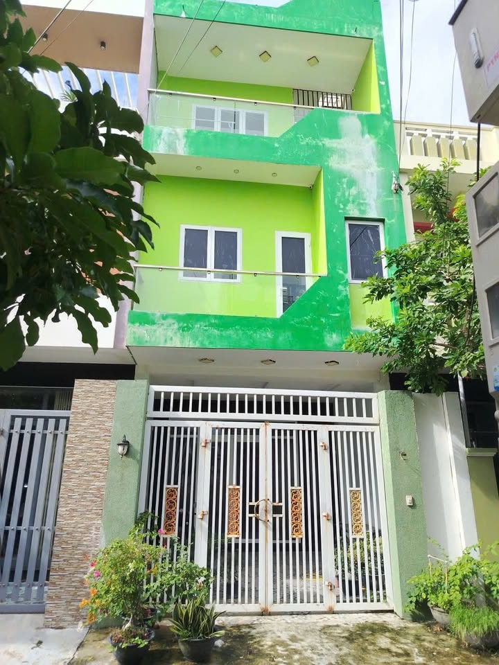 Nhà 3 mê khu Công An Tuy Hòa, 80m², Sổ hồng riêng, Giá 2 tỷ