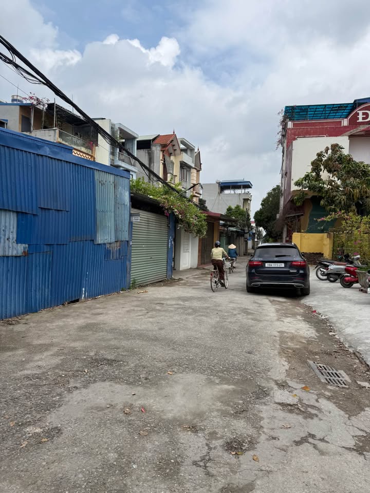 Bán Đất Tặng Nhà Phường Lộc Hòa, Nam Định 121m² - Gần Hồ, Ô tô Đỗ Cửa