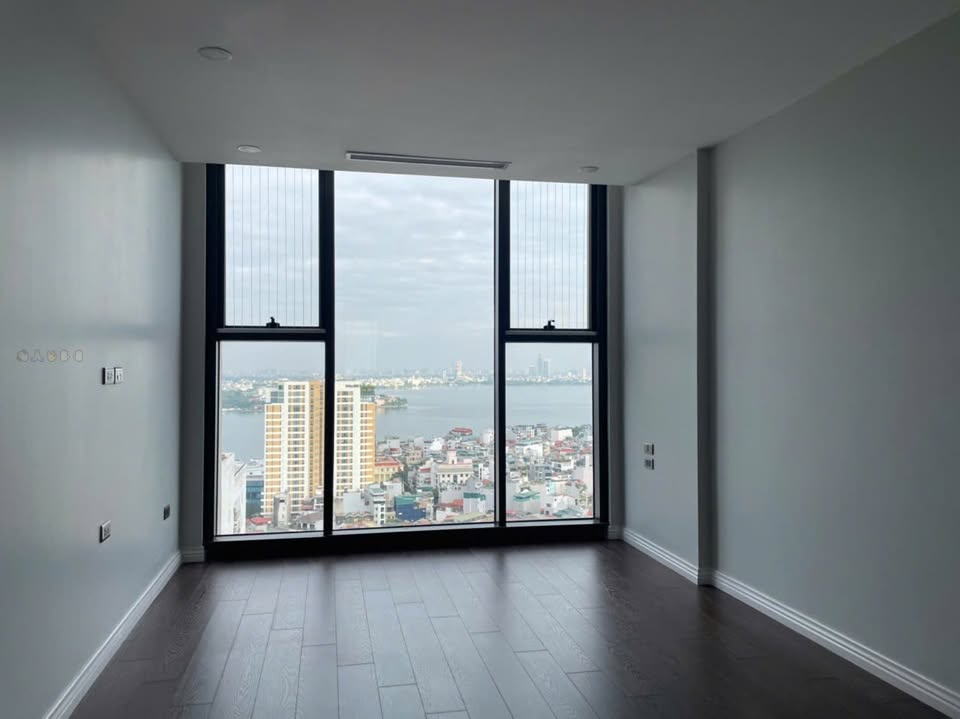 Bán Gấp Căn Hộ HDI Tây Hồ 108m² - 3PN Full Nội Thất - 14.3 Tỷ