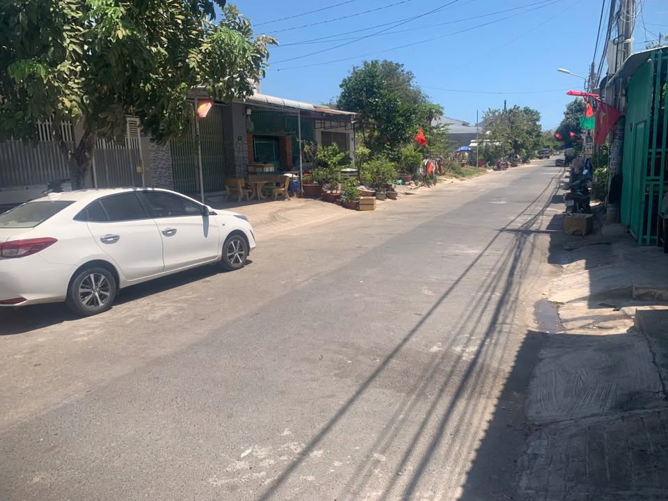 Nhà 1 Trệt 1 Lầu MT Trần Thủ Độ, Phan Thiết - 70m² Giá Tốt