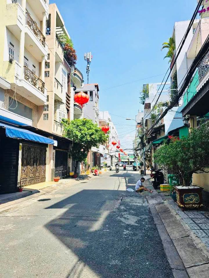 Bán Nhà 5 Tầng Tân Phú - 4x15m, 8 Tỷ TL, Kinh Doanh Đỉnh