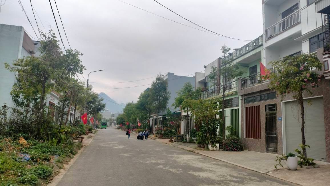 Đất Nền Lai Châu 105m² - Sổ Đỏ Thổ Cư, Gần UBND Phường Đông Phong