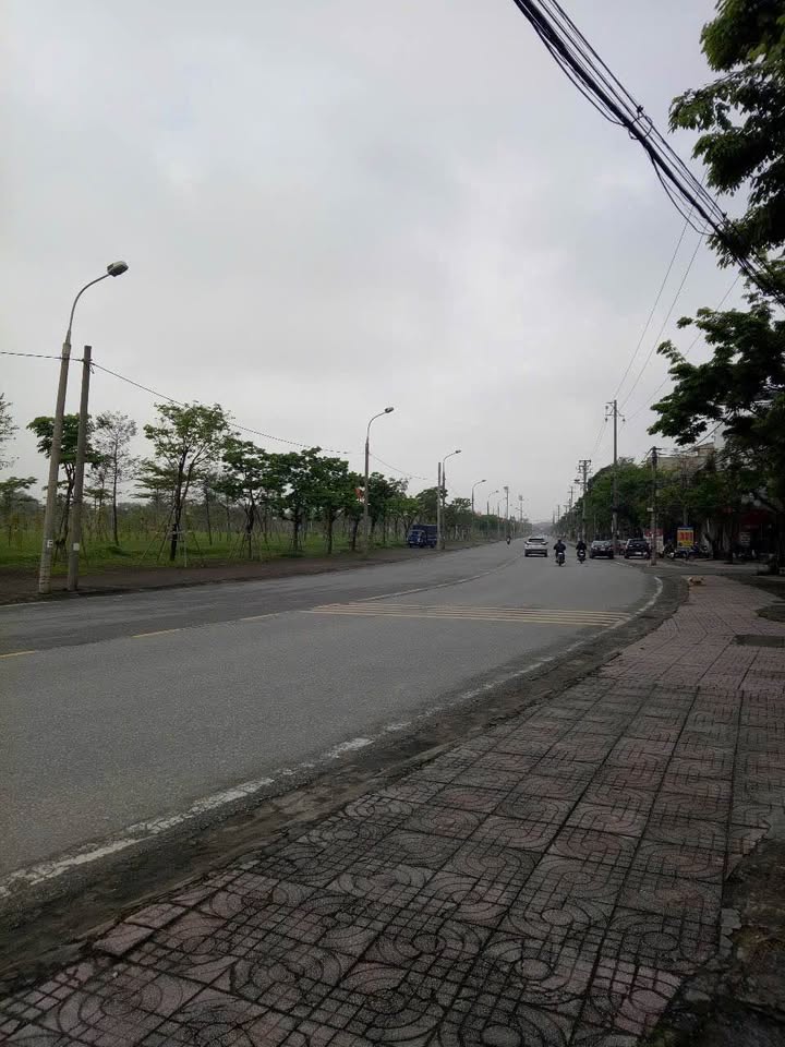 Đất Kinh Doanh Mặt Tiền Đường 26/3, Cẩm Xuyên, Hà Tĩnh - 100m² Giá 4.6 Tỷ