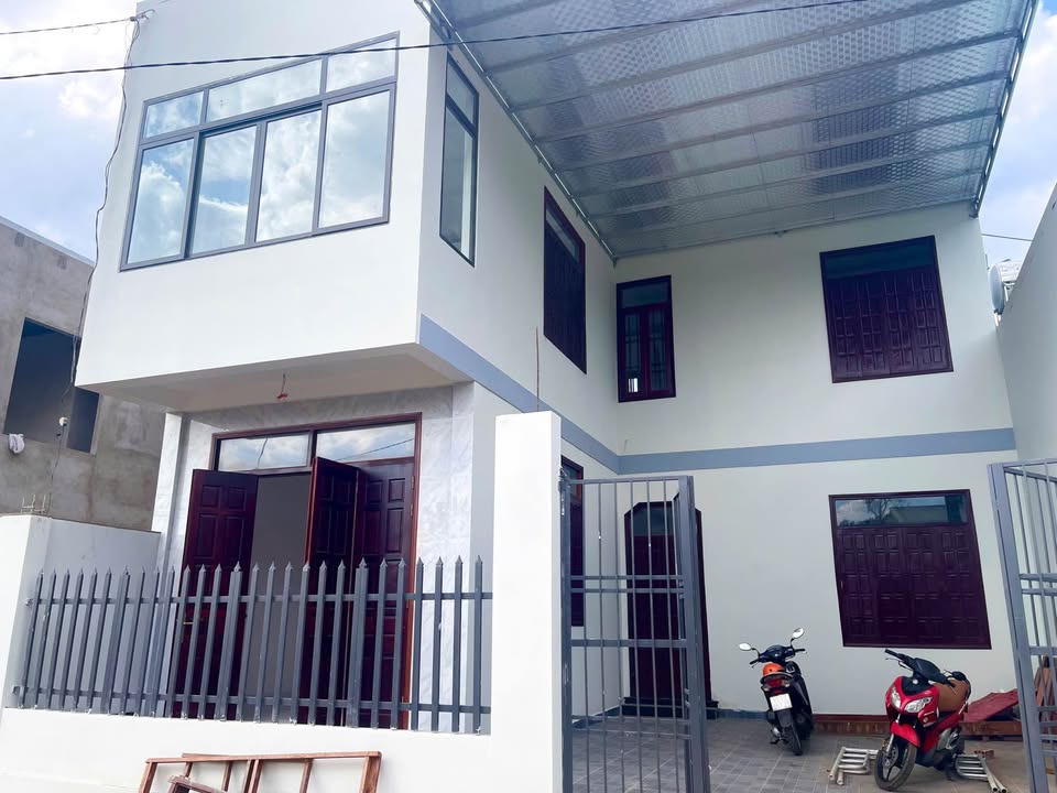 Nhà 90m² Hẻm Võ Văn Kiệt, Pleiku - 3PN, Sân Oto, Giá 1.8 Tỷ