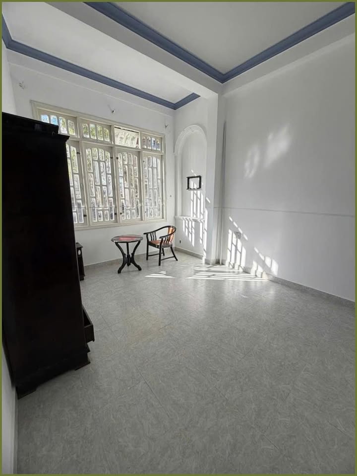 Cho thuê nhà mặt tiền Phù Đổng Thiên Vương, Đà Lạt - 12PN, kinh doanh sầm uất