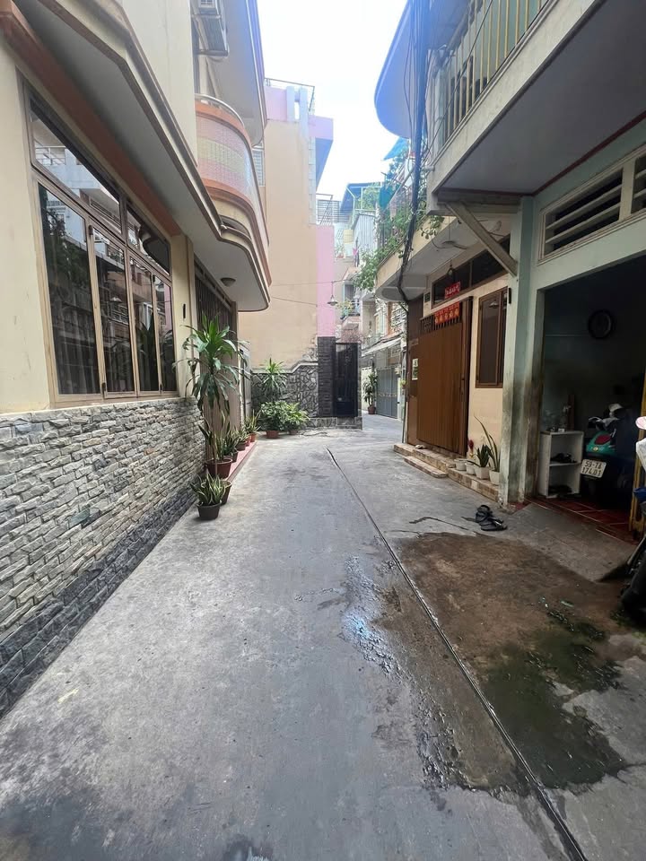 Nhà 32m² 3 Lầu, Hẻm 4m Trần Bình Trọng Q5 - Giá 5.48 Tỷ