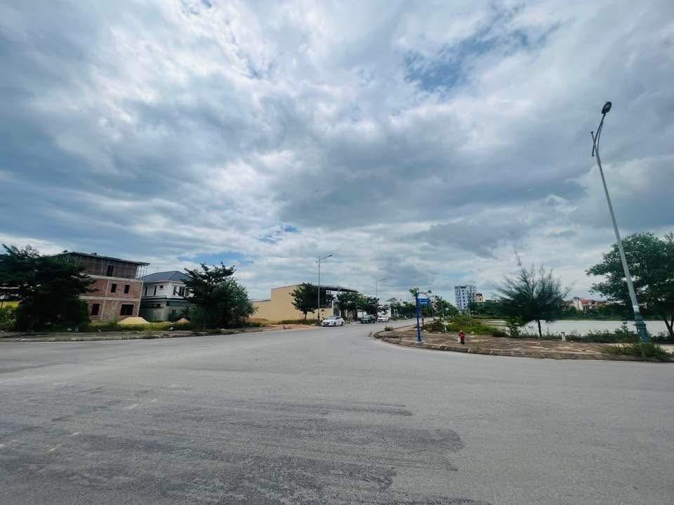 Biệt Thự Đông Phùng Hưng, 442m² - Kinh Doanh Đa Ngành, Giá 17 Tỷ