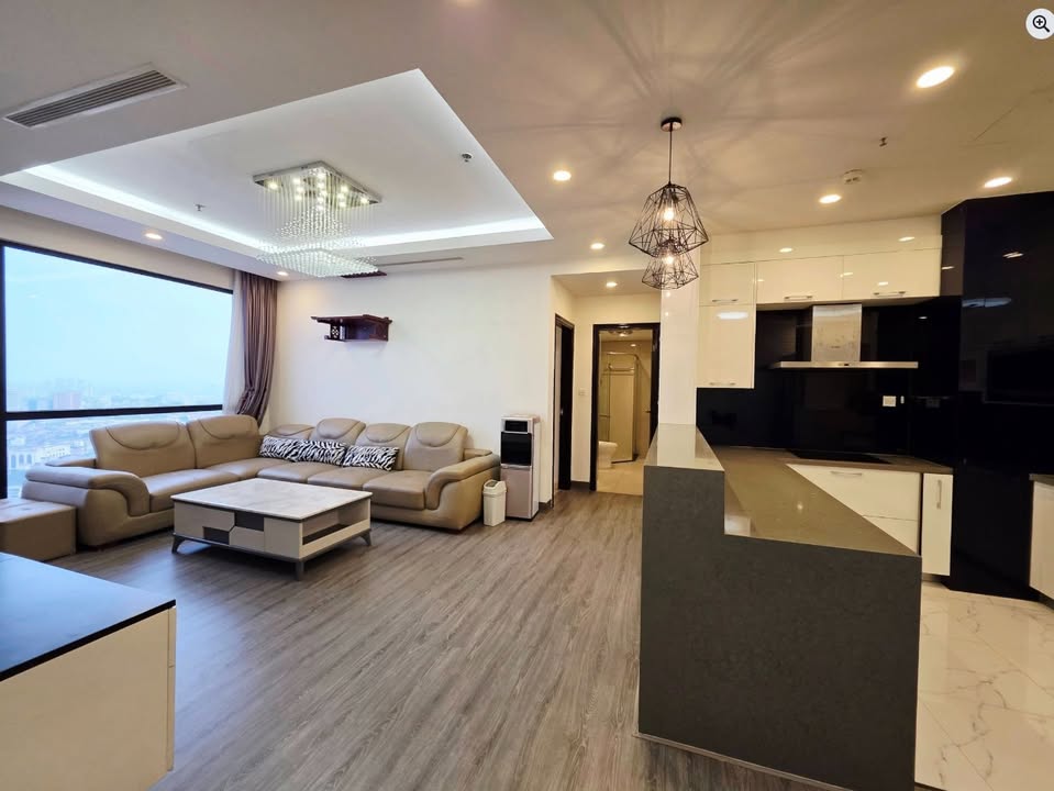 Bán Gấp Căn Hộ Royal City 130m² Full Nội Thất - Giá Tốt