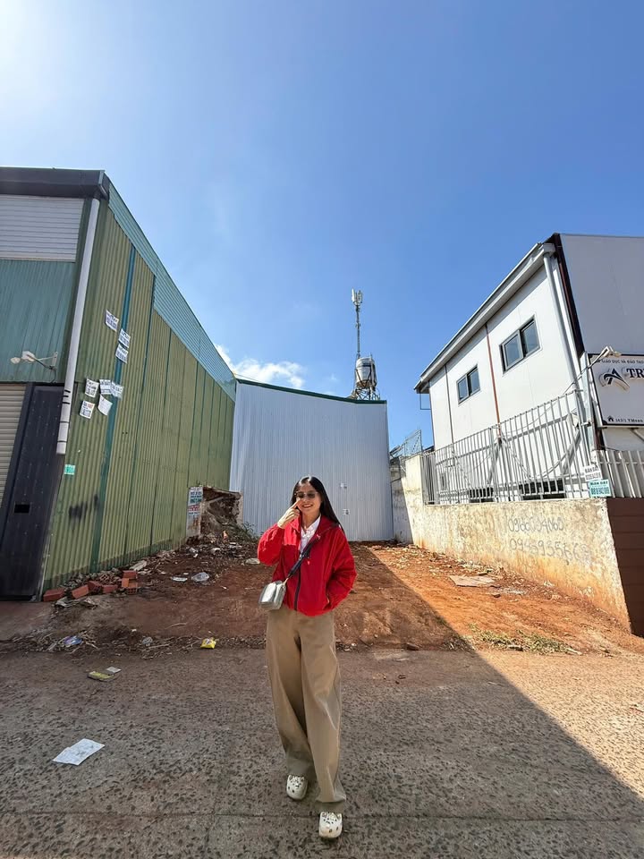 Đất Hẻm 143 Y Moan, BMT - 70m², Ô tô tránh, Giá 3.5 Tỷ