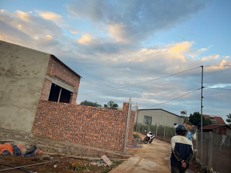 Đất Vàng Hẻm Hoàng Văn Thụ, Liên Nghĩa 100m² - Sổ Sẵn 999 Triệu