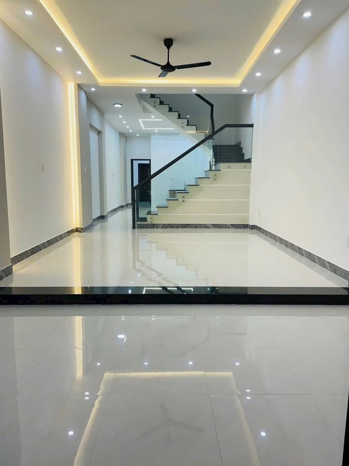 Nhà Trệt Lầu 180m² KDC Thới Nhựt 2, Cần Thơ - Giá 10 Triệu/Tháng