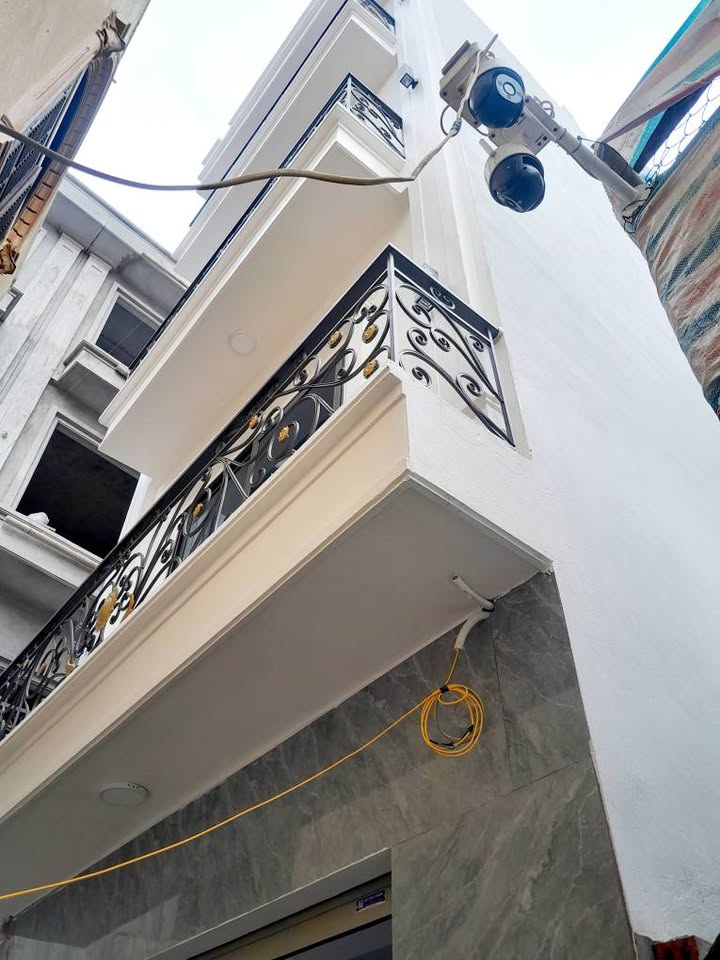 Nhà 4 Tầng Hướng Tây - Gần THPT Lê Quý Đôn, Hưng Hà - 150m² Kinh Doanh Tốt