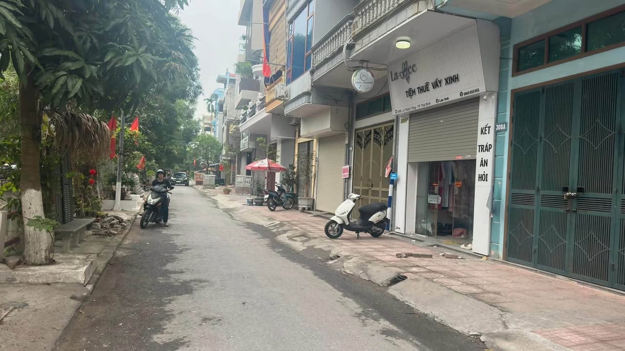 Nhà Mặt Tiền Lê Thánh Tông, TP Thái Bình - Kinh Doanh Đắc Lợi, 50m², 4 Tầng, Giá 6.9 Tỷ