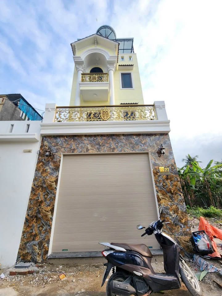 Nhà Tân Cổ Điển 4 Tầng Bắc Sơn, Hải Phòng - 60m² Ô Tô Vào Nhà