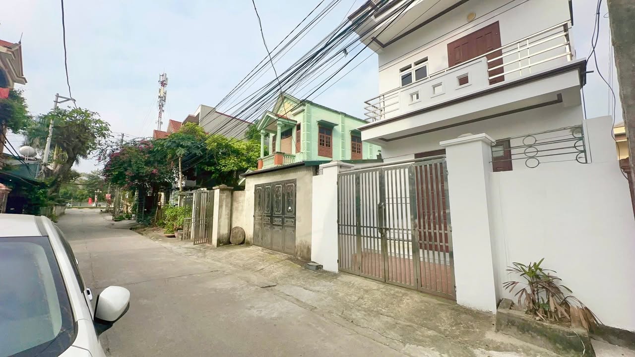 Nhà 3 Tầng Phường Vân Phú, Việt Trì - 94m² - 4 Tỷ - Ô Tô Tránh Nhau