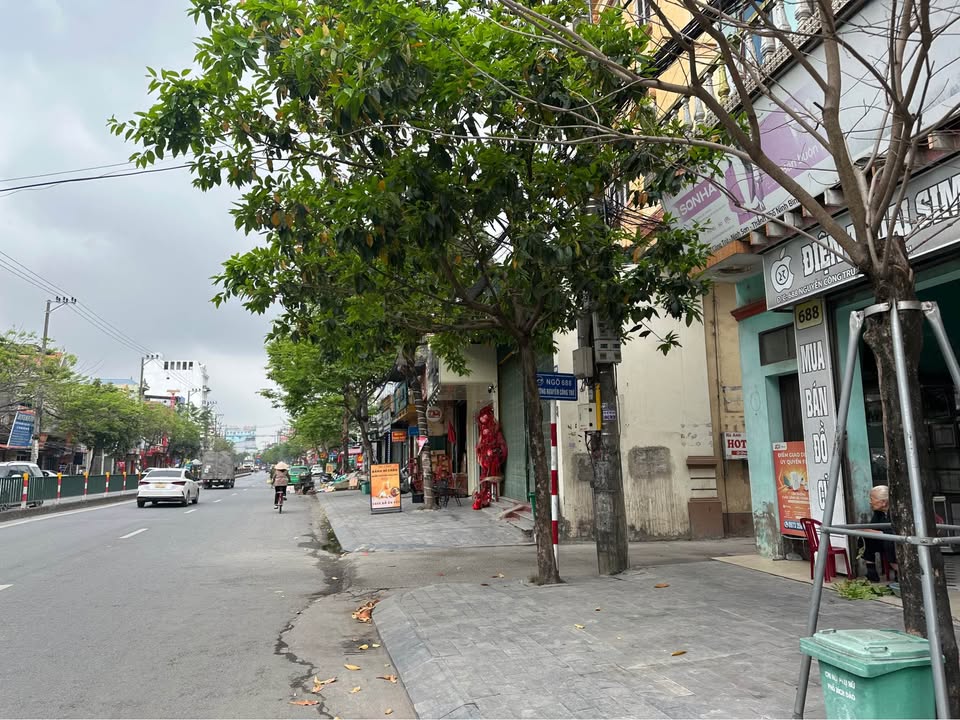 Bán Nhà 78m² Nguyễn Văn Cừ, Hoa Lư - Ô tô tránh, 3 tầng, Hướng Đông