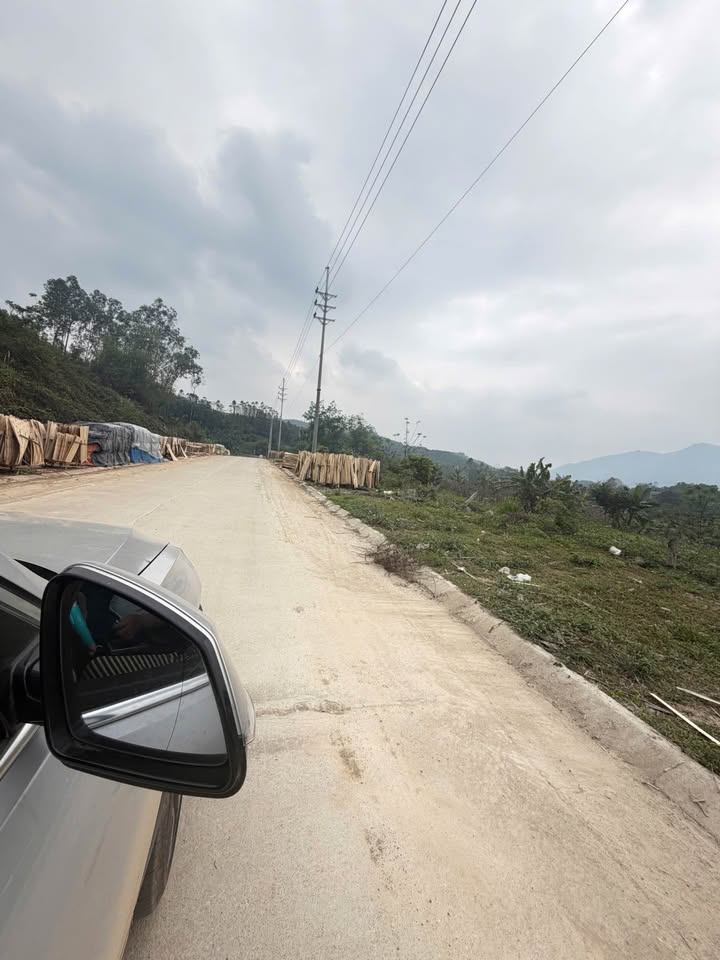 Bán đất nền Tuyên Quang 500m² mặt đường nhựa, gần Vinpearl - Sổ đỏ sẵn sàng