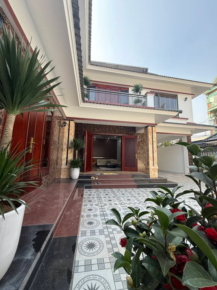 Nhà Mặt Tiền Rộng 14m Tại Gia Sàng, Thái Nguyên - 250m², Giá 9 Tỷ