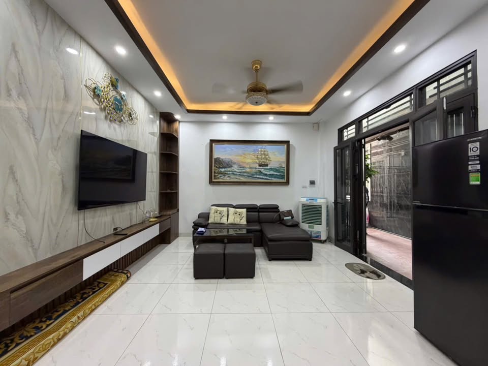 Nhà 33m² 4 Tầng, Ngõ 2.8m Sát Thị Trấn Chúc Sơn - Giá Thỏa Thuận