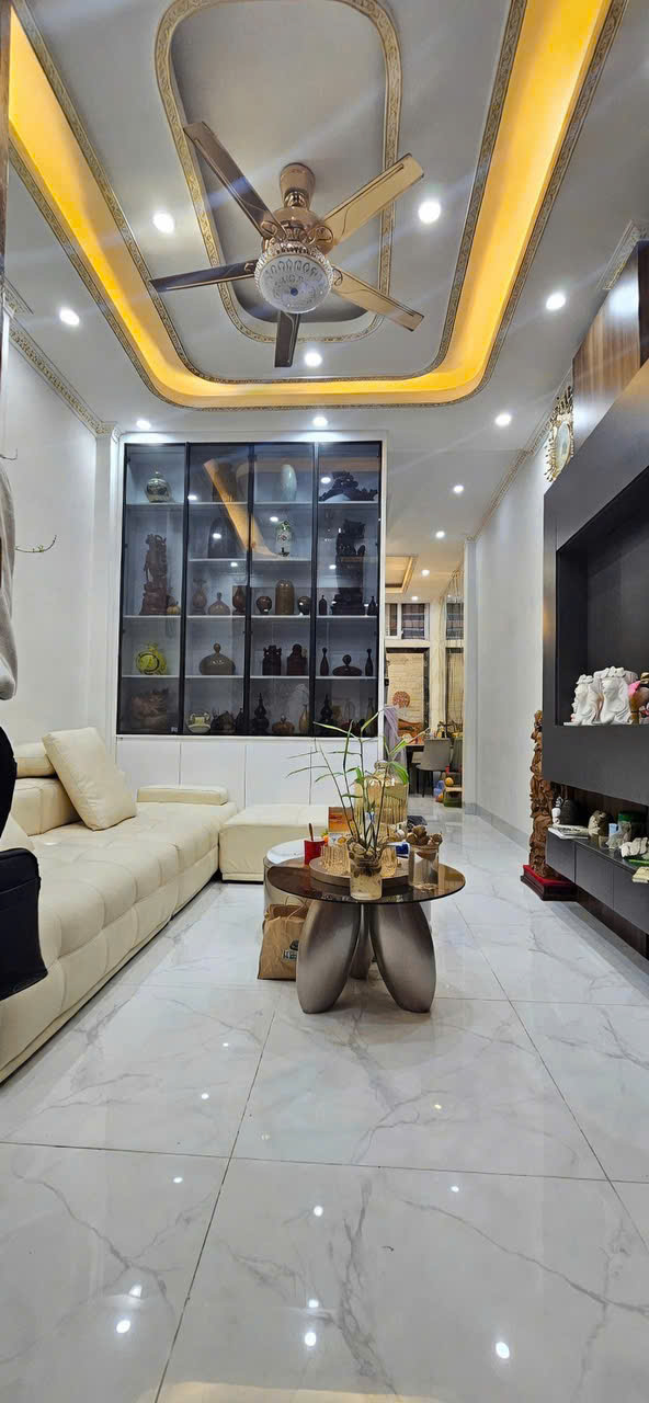 Nhà Vĩnh Phúc, Ba Đình 48m² 6 Tầng - Sổ Đỏ Vuông Vắn, Giá 14 Tỷ