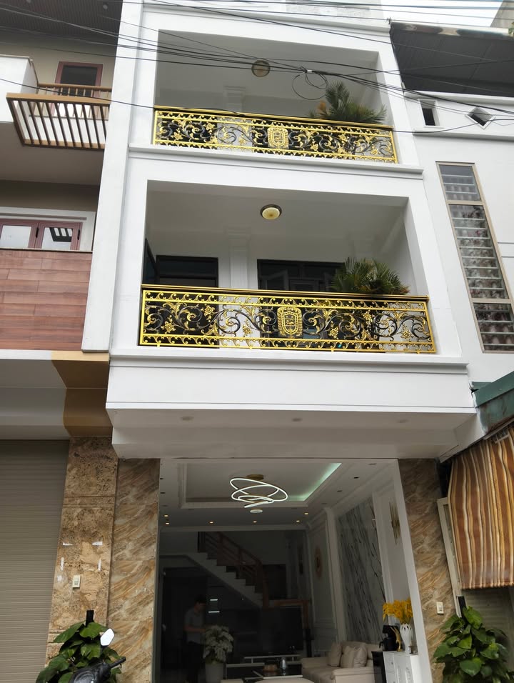 Nhà Phố Kinh Doanh 3 Tầng Mặt Tiền Lê Dụ Tông, TP Thanh Hóa - 63m² View Công Viên